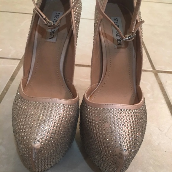 Worn once Steve Madden Heels - Picture 2 of 4